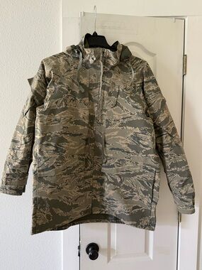 US Air Force APECS ABU Tiger Stripe Gore-Tex Parka Jacket Large Regular Military